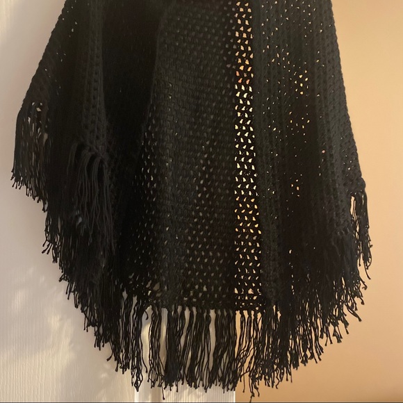 Shawl - Picture 4 of 4